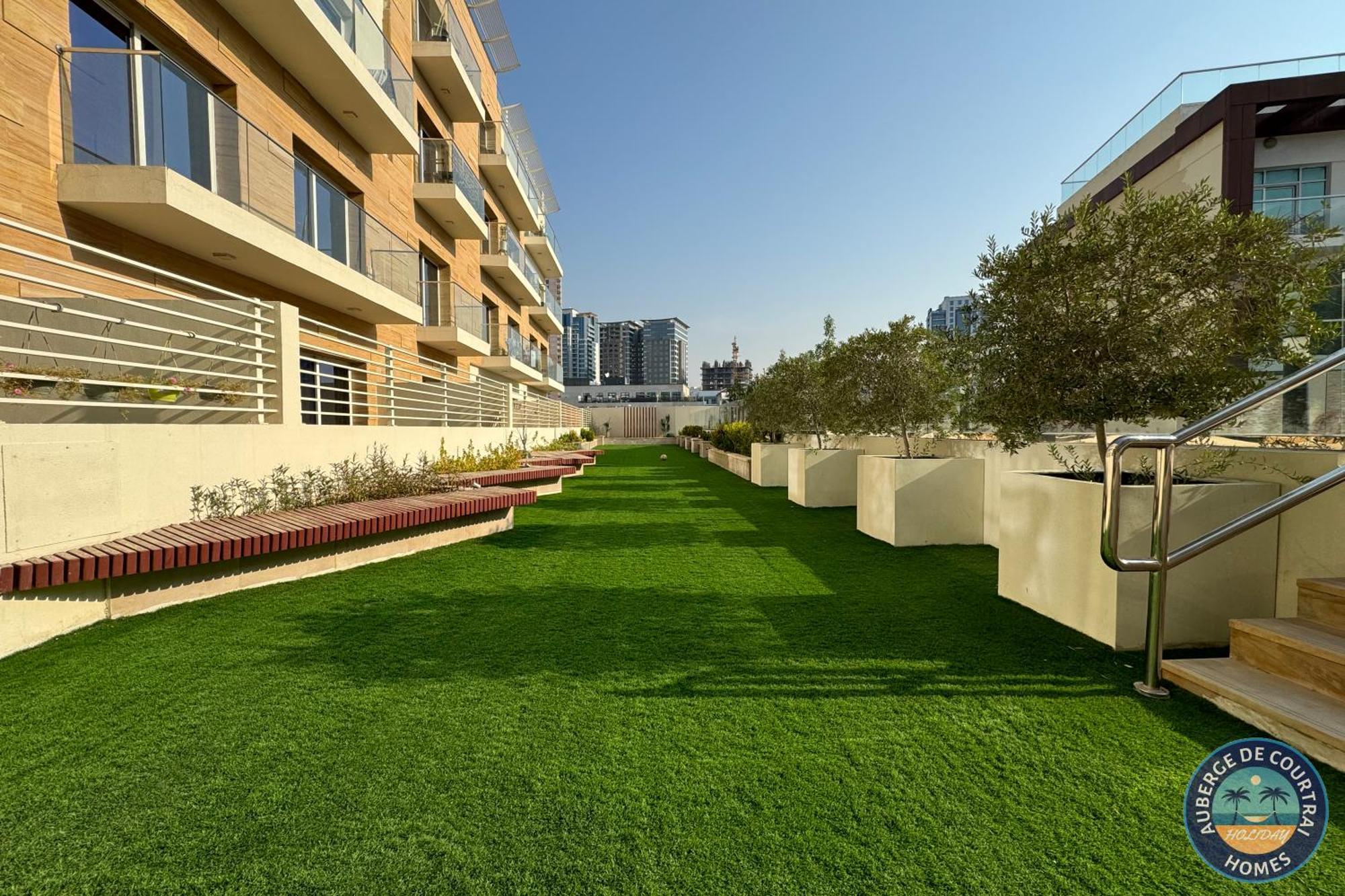 Sophisticated 1Br Apartment In Oxford Residence Dubai Exterior photo